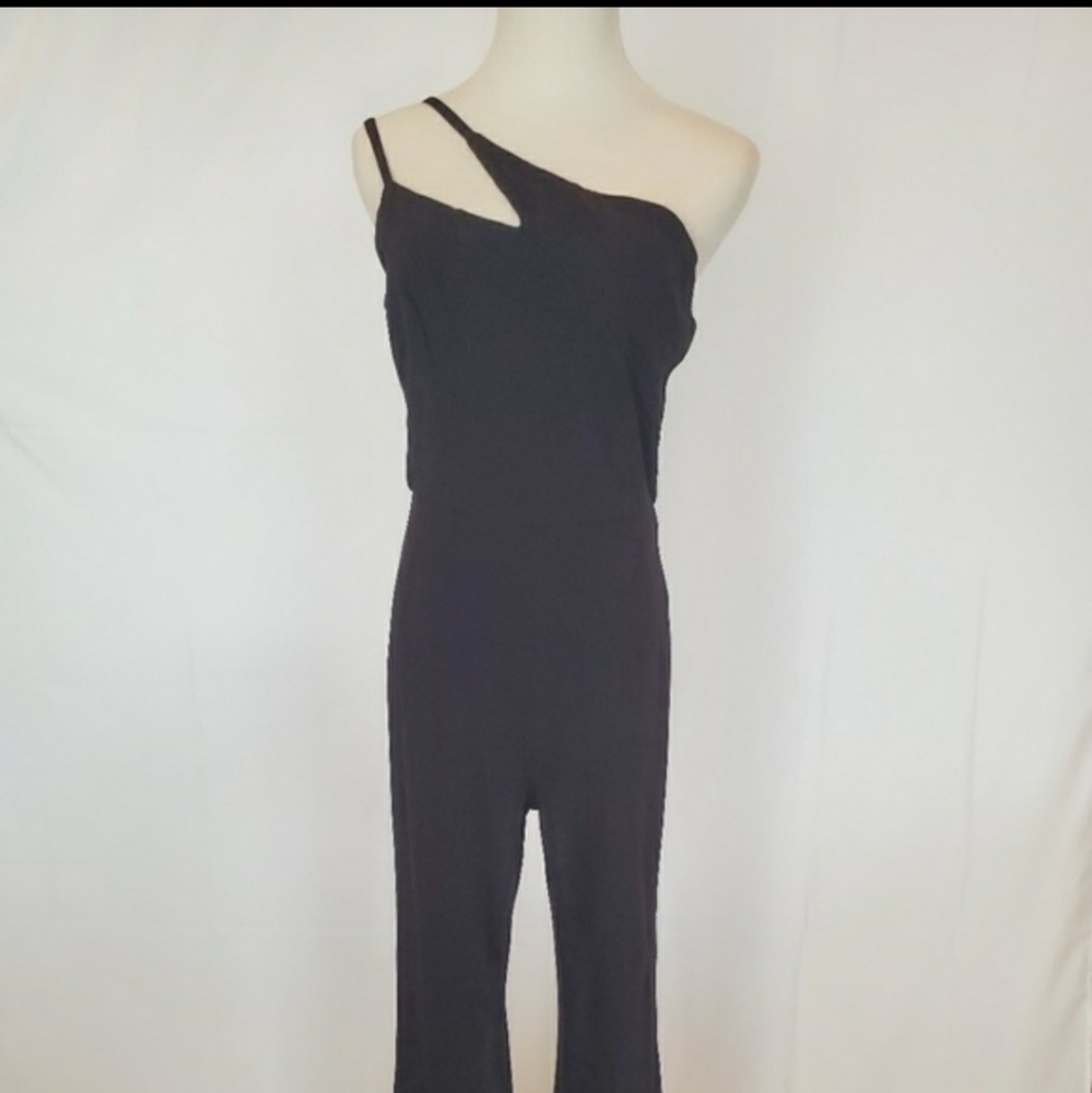 NWT Boutique Designer One Shoulder Black Jumpsuit